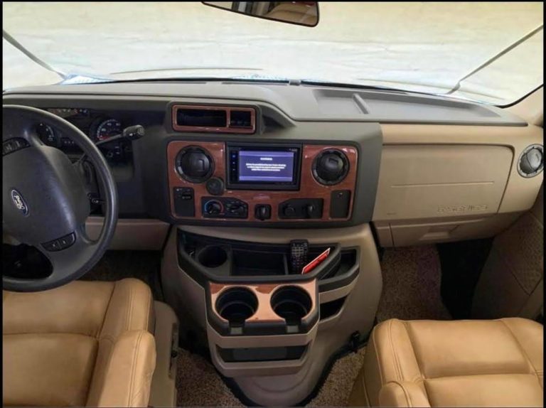 Cab with touchscreen stereo